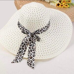 💰Woven Straw Wide Brim Sun Hat with Leopard Print Bow